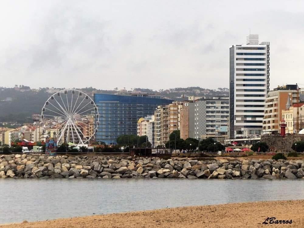 Two Bedroom Apartment Near Beach And Casino Figueira da Foz Luaran gambar