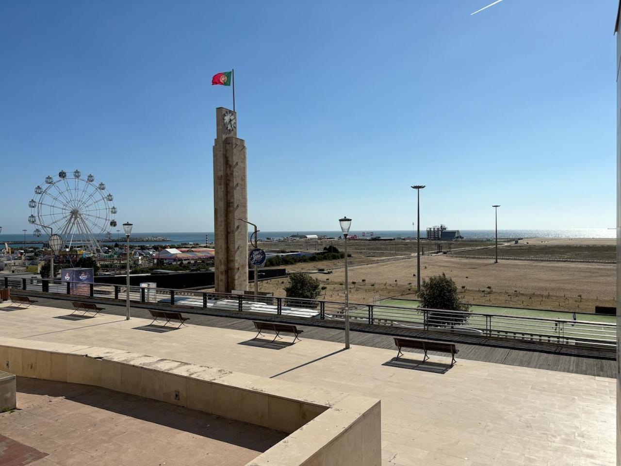 Two Bedroom Apartment Near Beach And Casino Figueira da Foz Luaran gambar