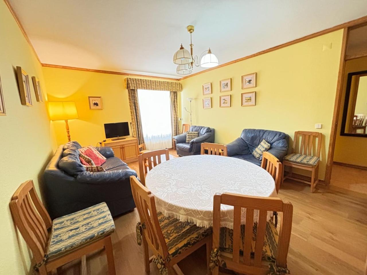Two Bedroom Apartment Near Beach And Casino Figueira da Foz Luaran gambar