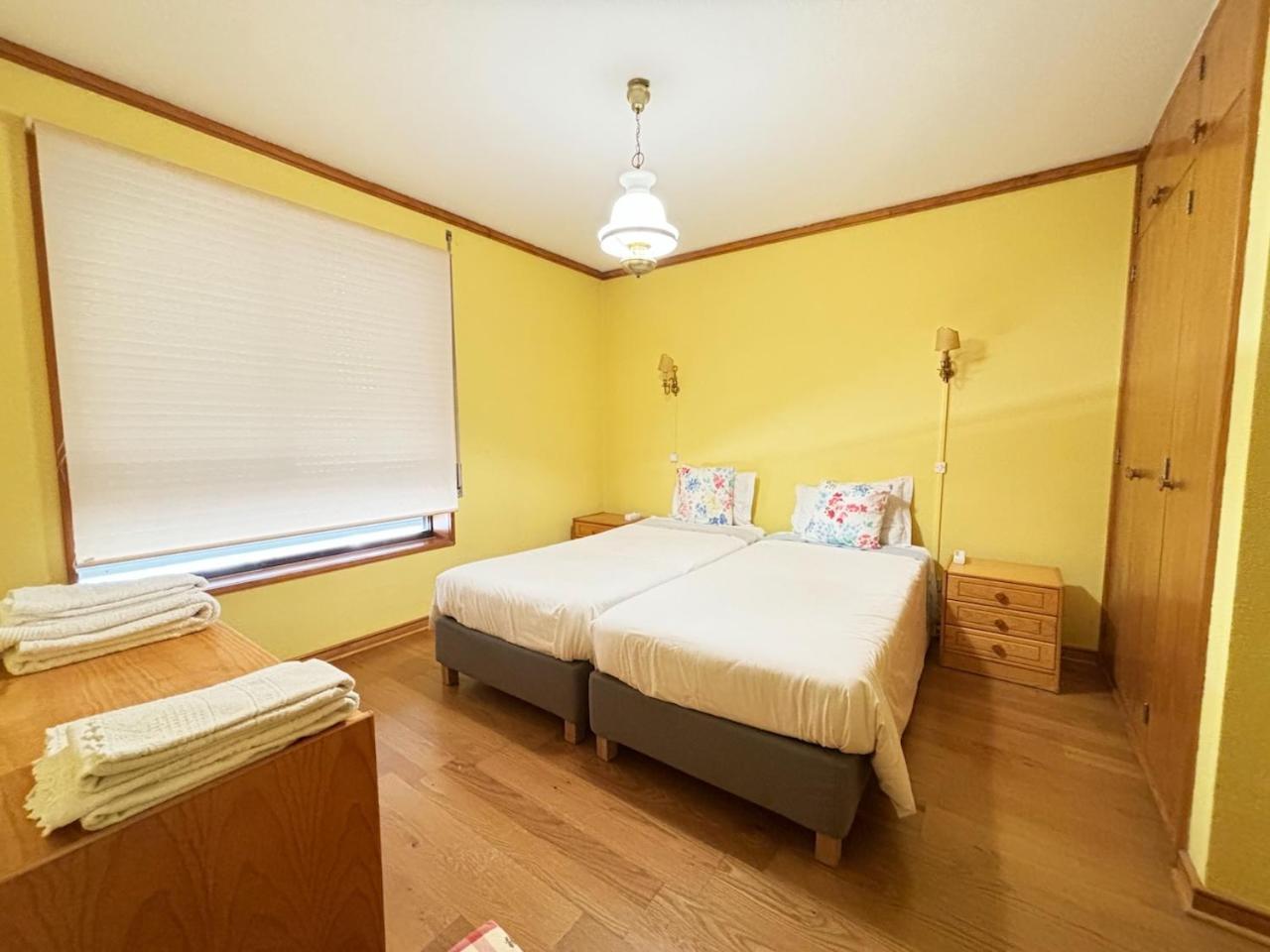 Two Bedroom Apartment Near Beach And Casino Figueira da Foz Luaran gambar
